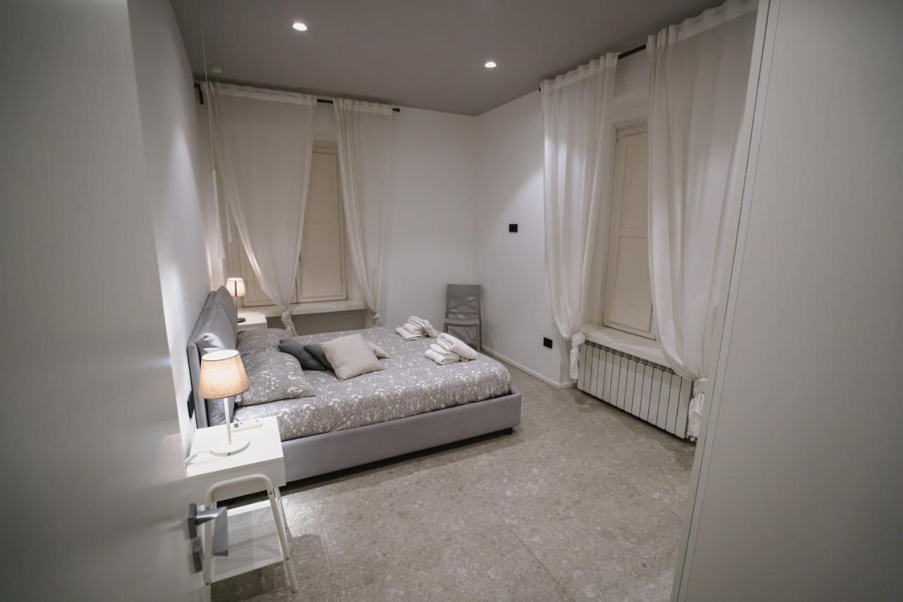 De Luca 6 Apartments Салерно Экстерьер фото
